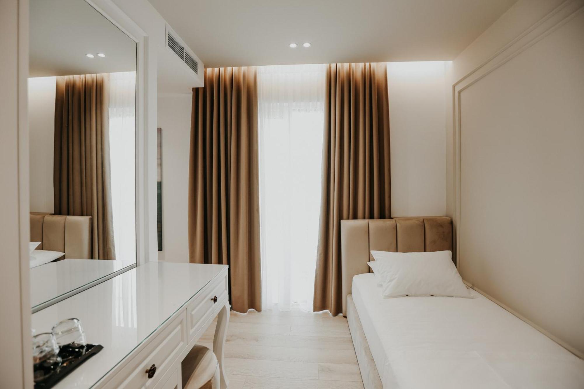 Seaside Hotel Vlorë 외부 사진